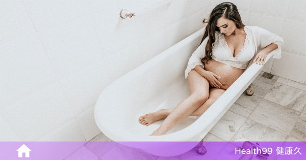 孕婦生產後能洗澡嗎？產後洗澡洗頭會傷身嗎？