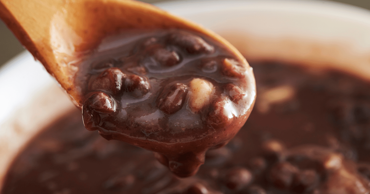 月經來喝紅豆湯可以嗎?生理期喝紅豆湯可以調經和改善手腳冰冷 紅豆湯可以調經